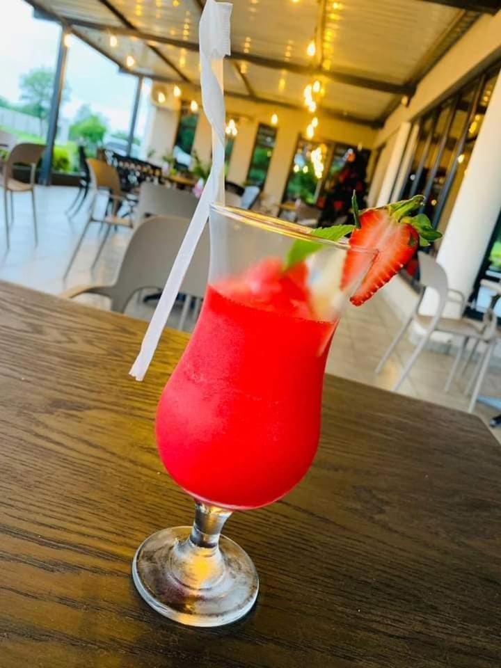 Tree Tops Game Resort Magomba 外观 照片